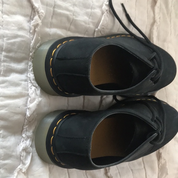 Dr Martin air ware soft shoe. Brand new worn only 1 time - Picture 4 of 5